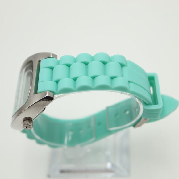 Diesel Ice Blue Silver Tone Tonneau 37mm Watch DZ2038 Silicone Strap New Battery - Picture 11 of 15